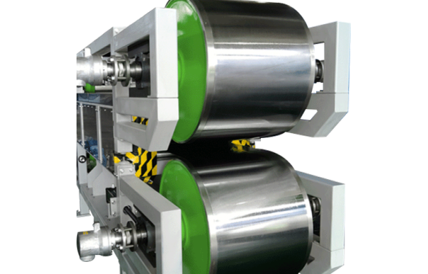 雙帶式連續(xù)復合成型系統(tǒng)